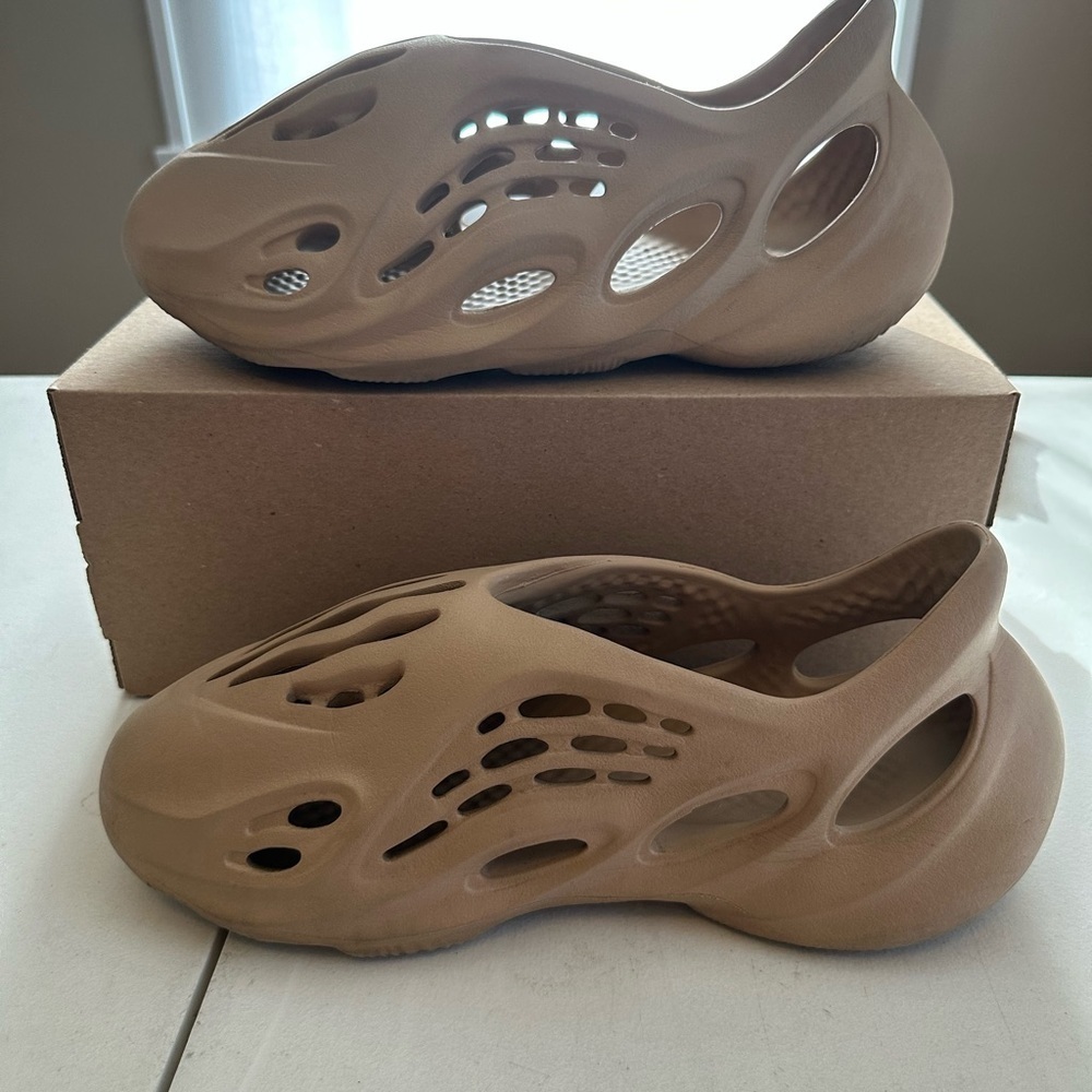Adidas Yeezy Foam Runner Ochre sz 11 - Picture 2 of 5